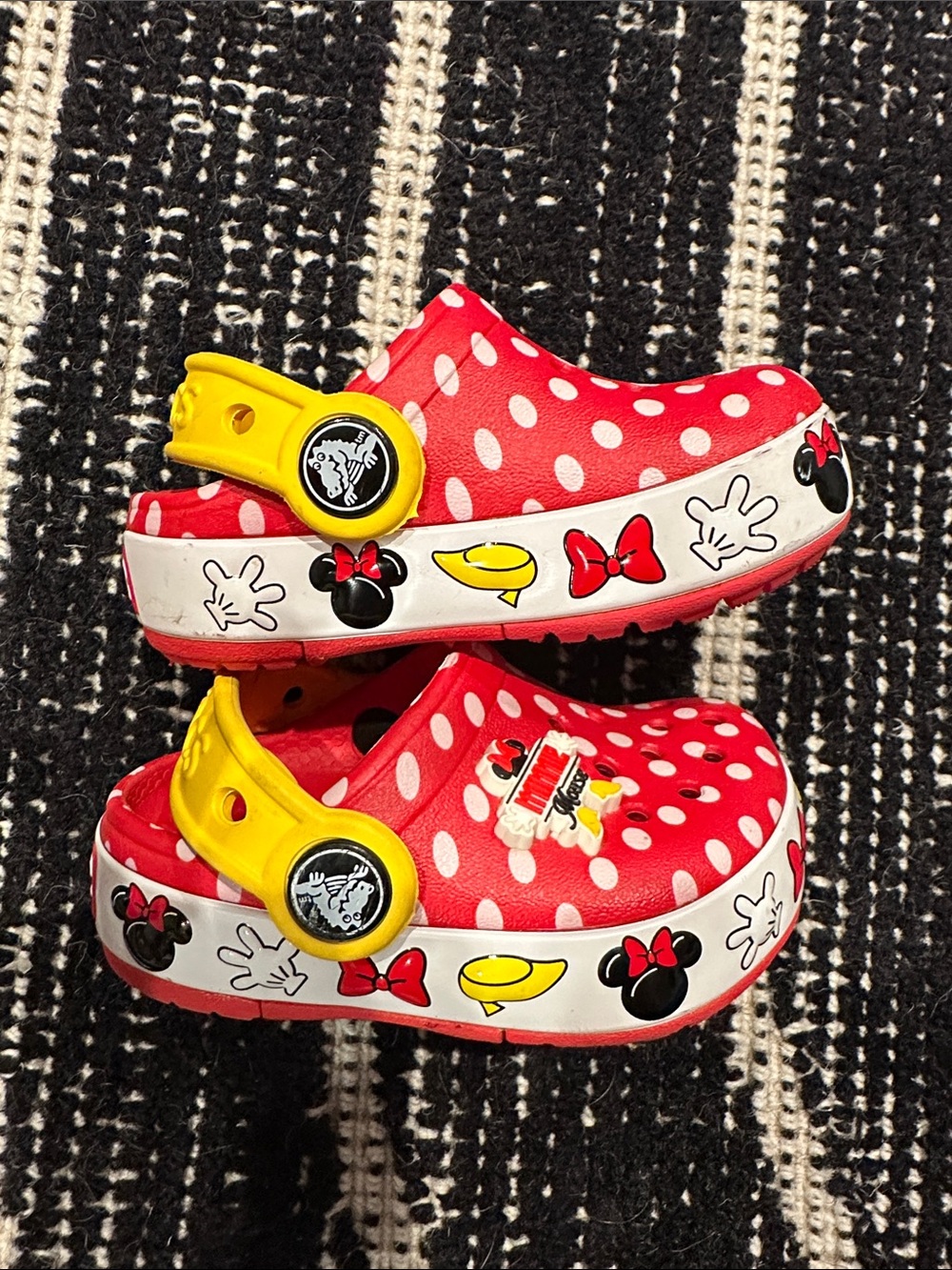 Crocs - Minnie Mouse - Picture 2 of 5